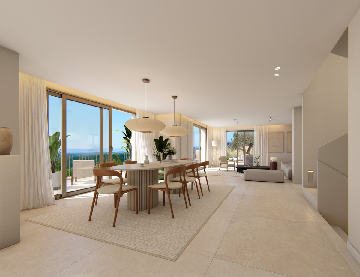 Villa for sale in Istán