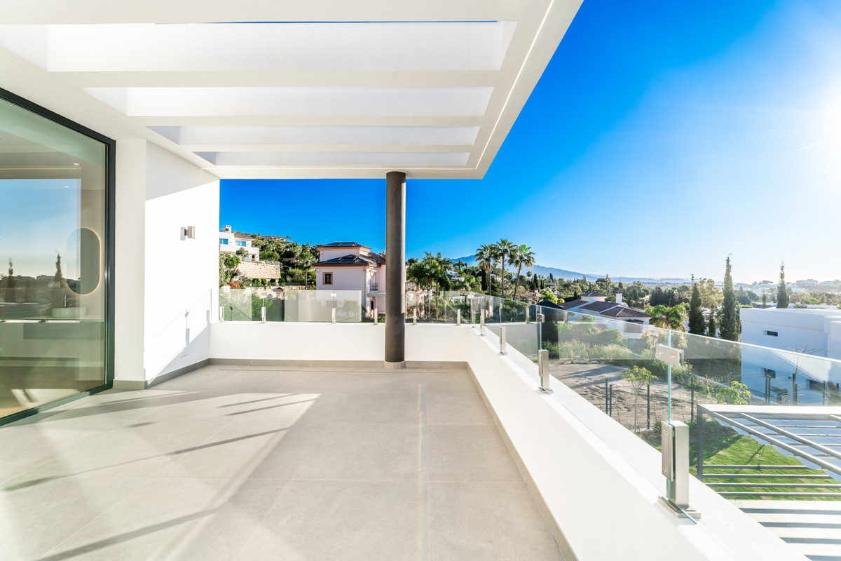 Villa for sale in Benahavís