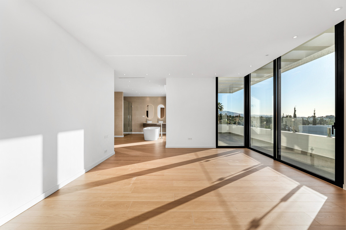 Villa for sale in Benahavís