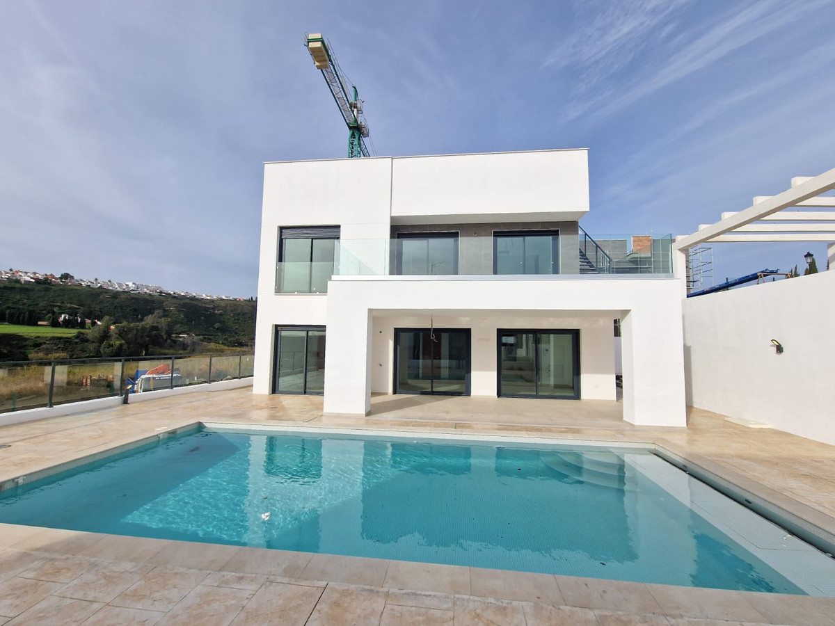 Villa for sale in Manilva