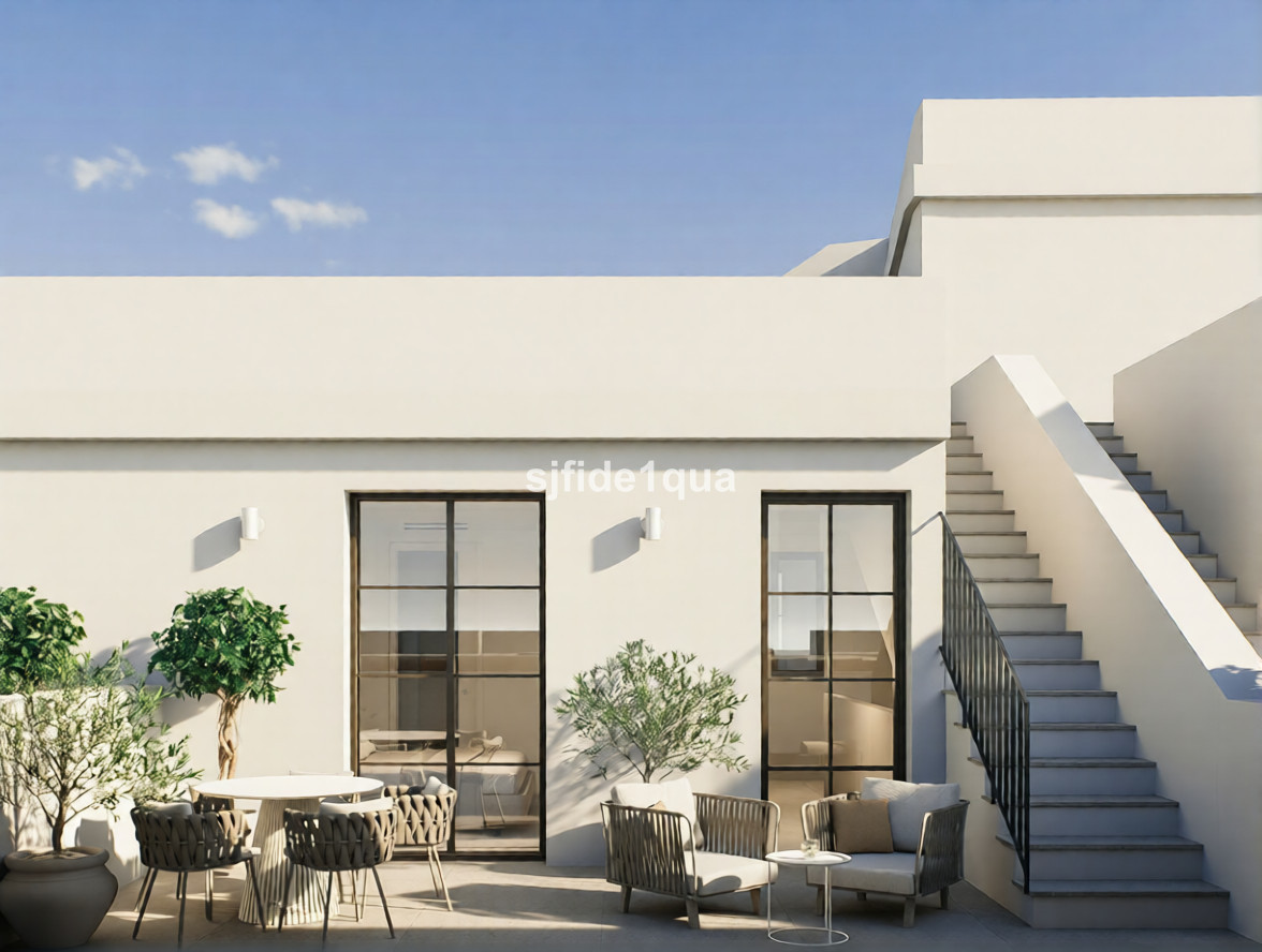 House for sale in Estepona