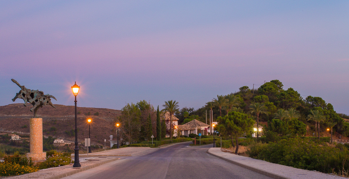 Villa for sale in Benahavís