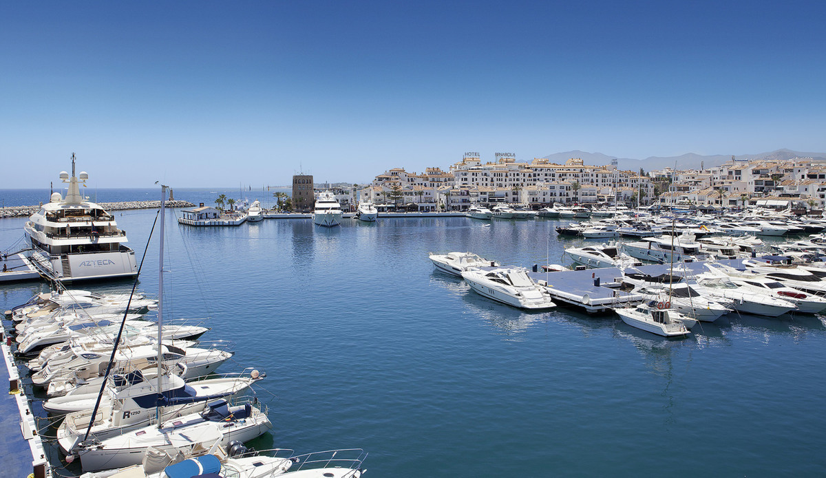 Apartment for sale in Nueva Andalucía (Marbella)