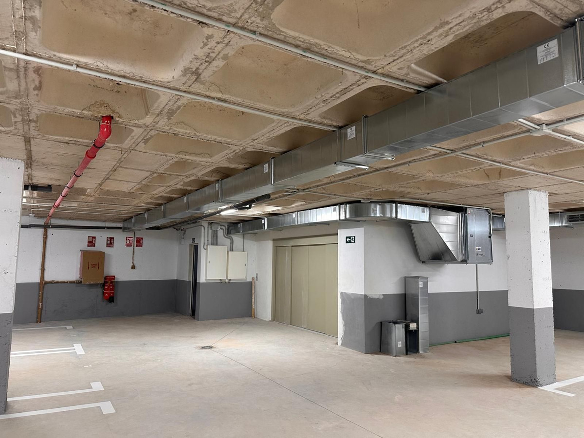 Building for sale in Torremolinos