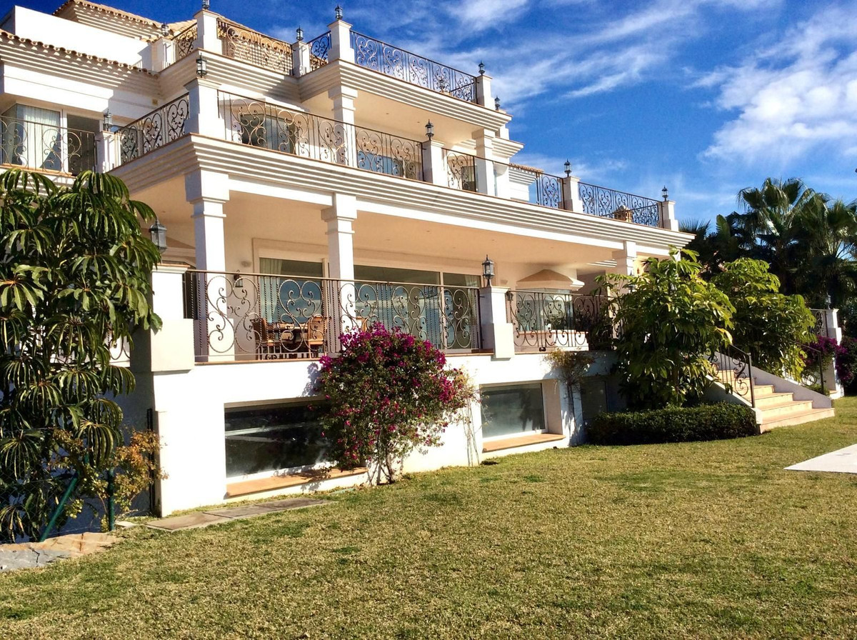 Villa en venta en Los Flamingos (Benahavís)