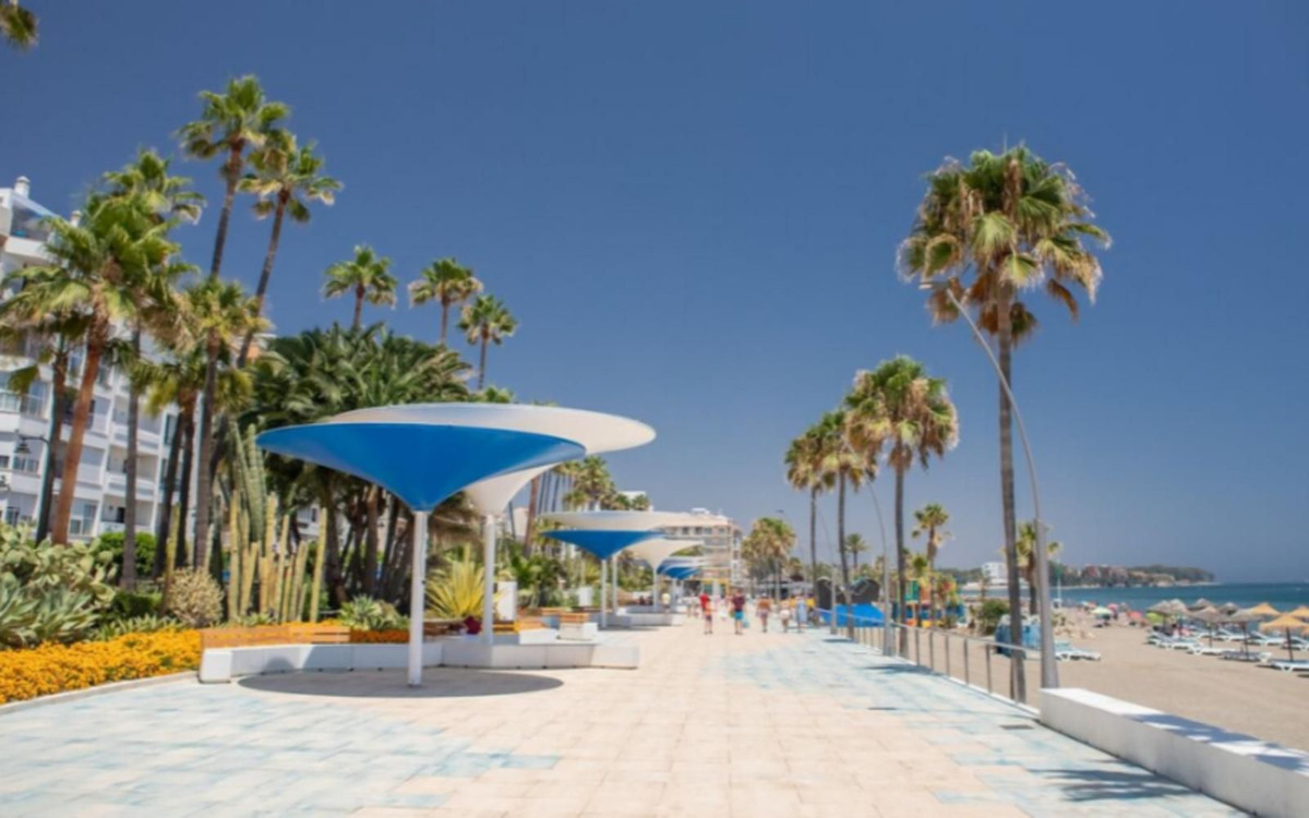 Building for sale in Estepona