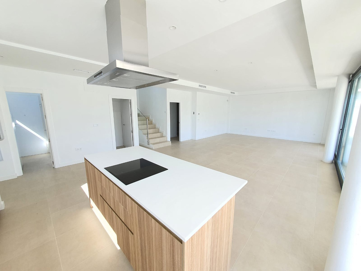 Villa til salgs til La Duquesa (Manilva)