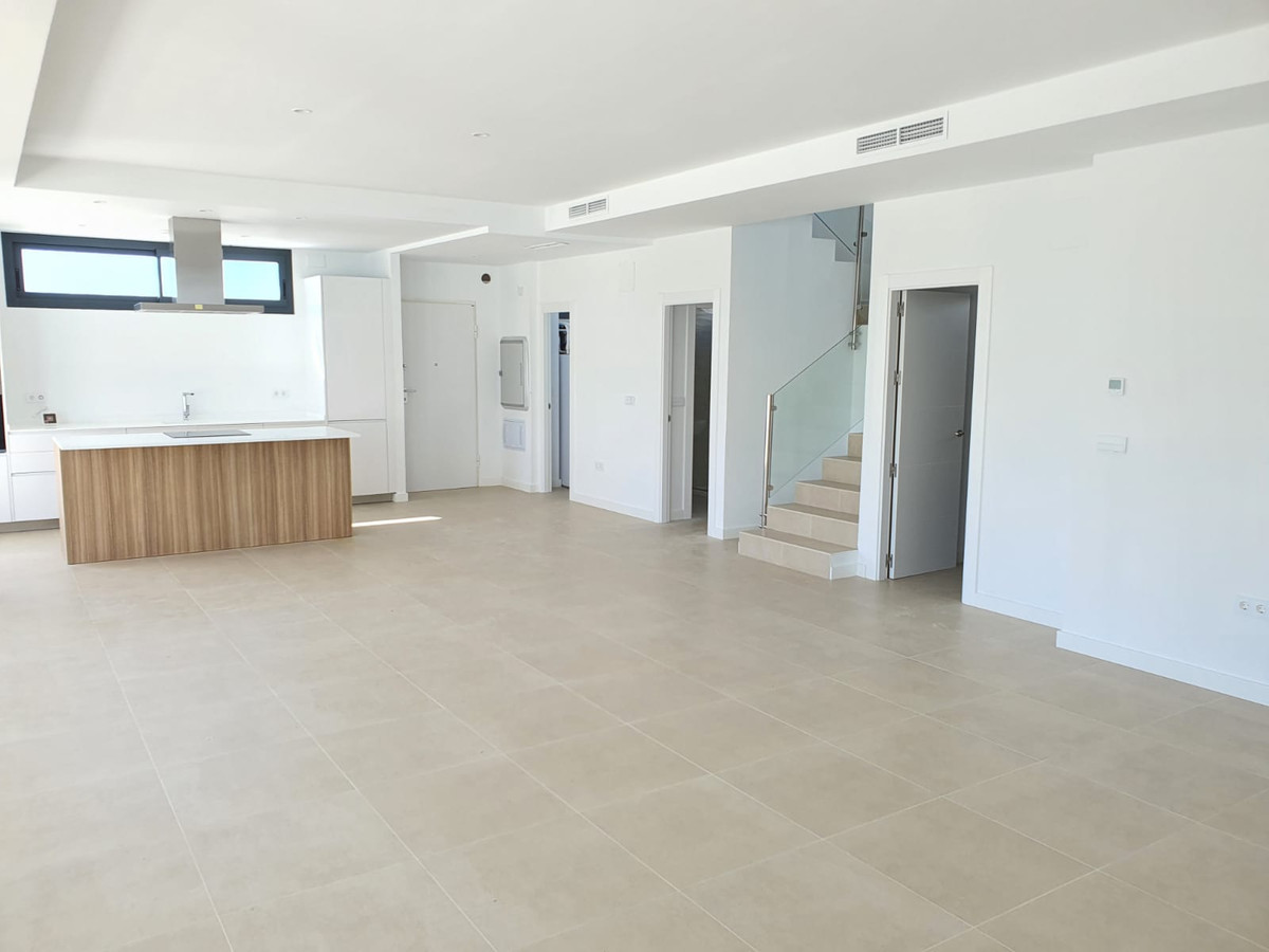 Villa til salgs til La Duquesa (Manilva)