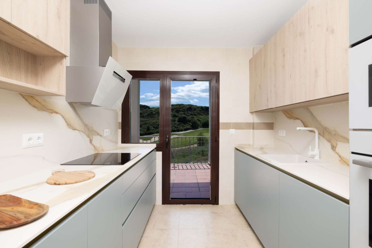 House for sale in Estepona