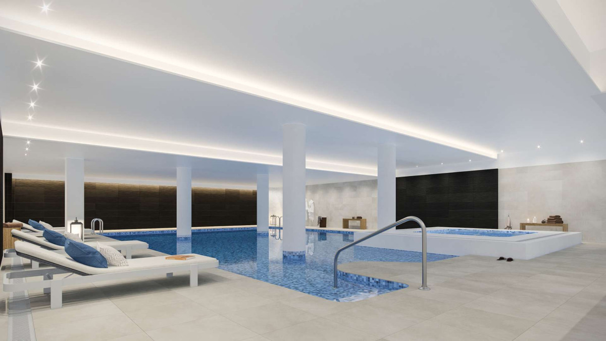 House for sale in Estepona