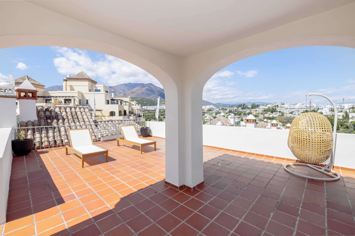 House for sale in Estepona