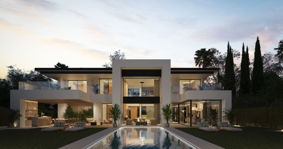 Villa myynnissä Estepona