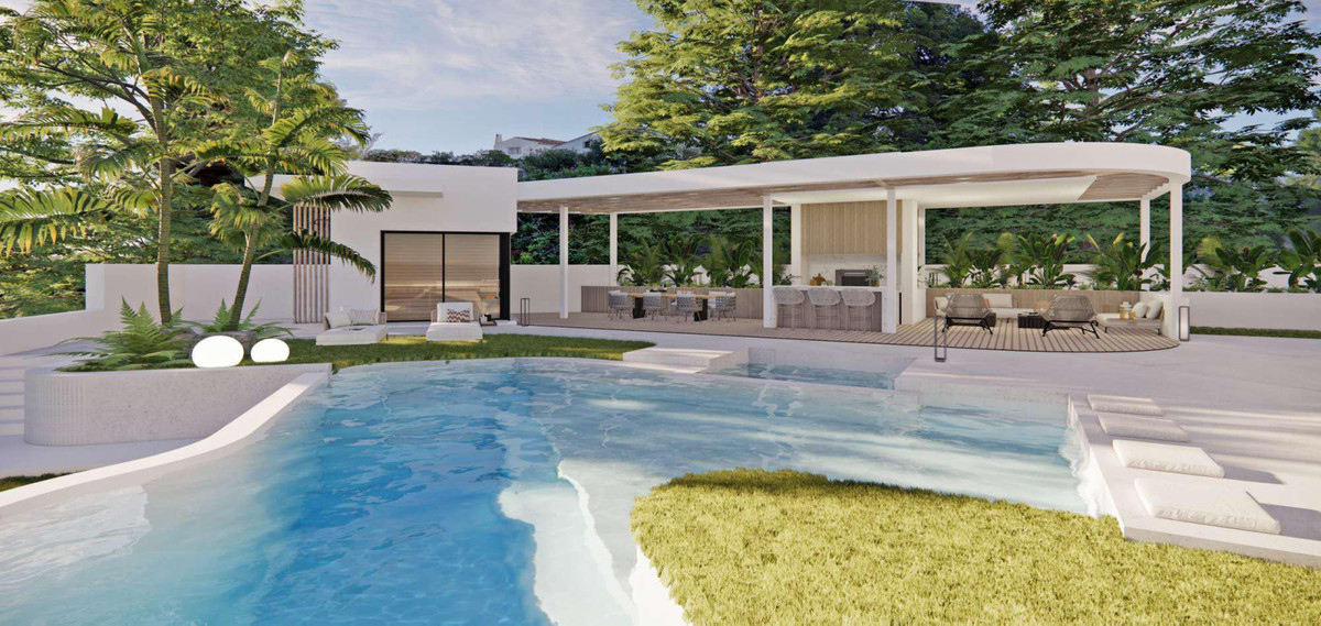 Villa for sale in Benalmádena