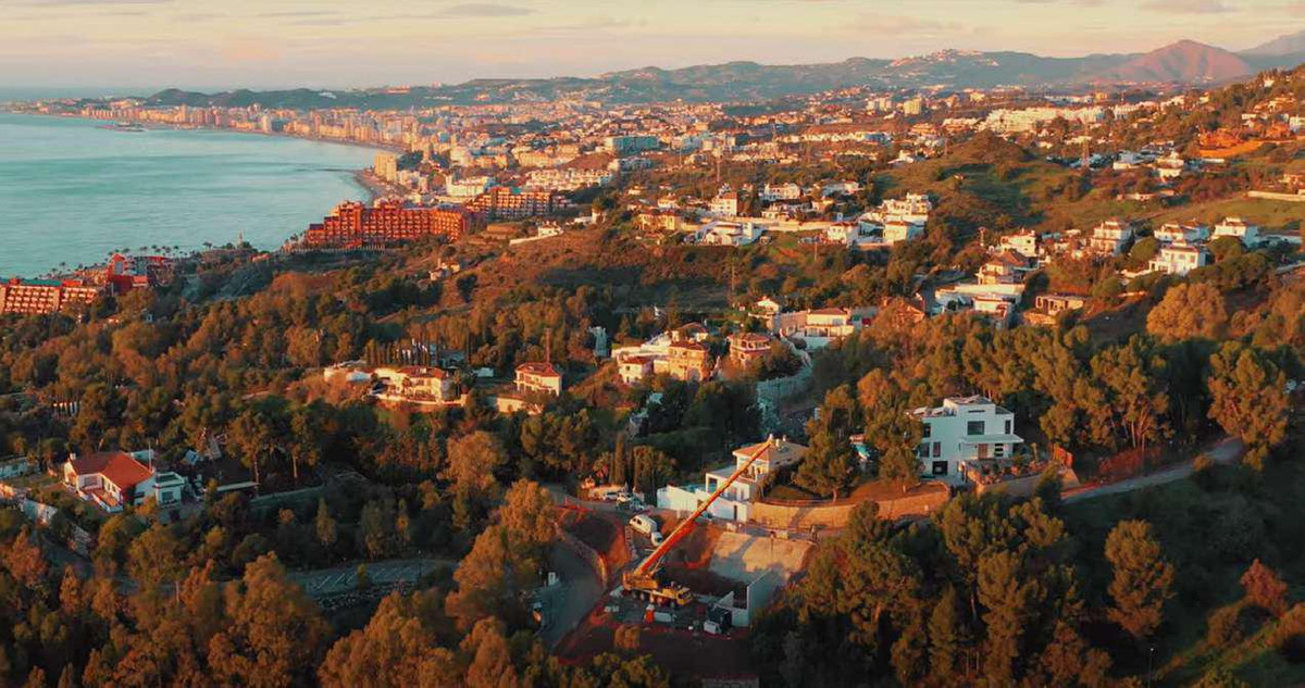 Villa for sale in Benalmádena