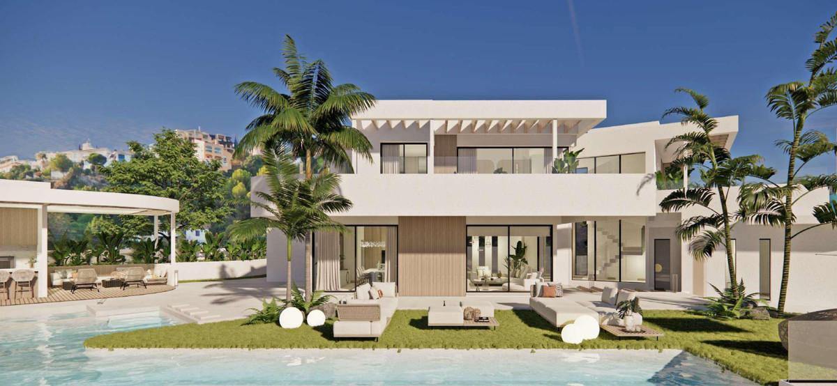 Villa for sale in Benalmádena