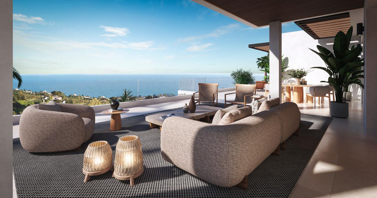 Villa for sale in Benalmádena