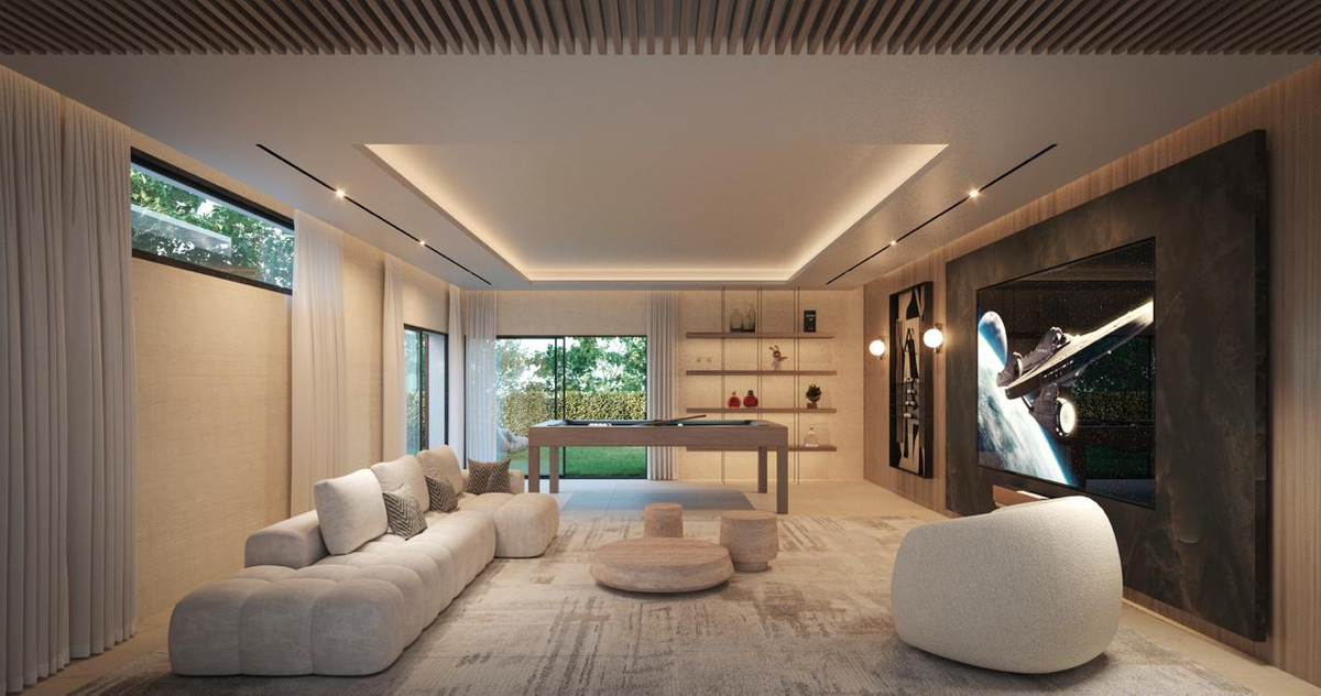 Villa for sale in Benalmádena