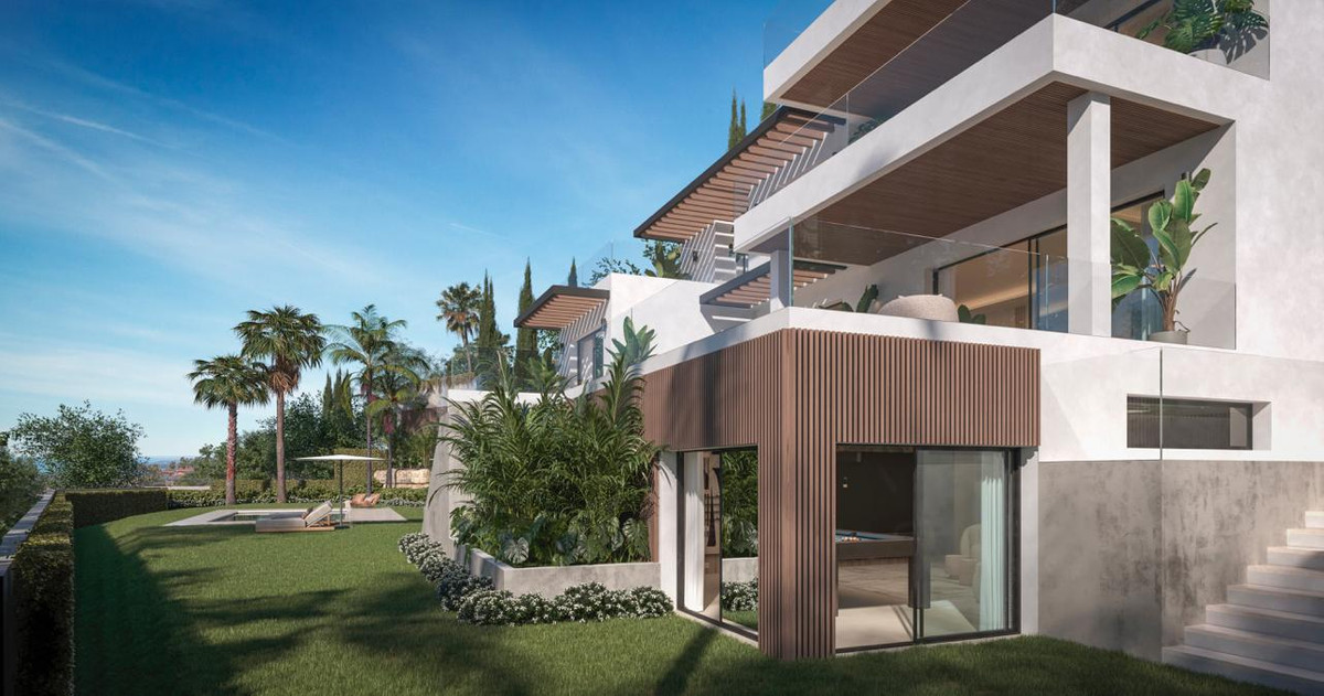 Villa for sale in Benalmádena