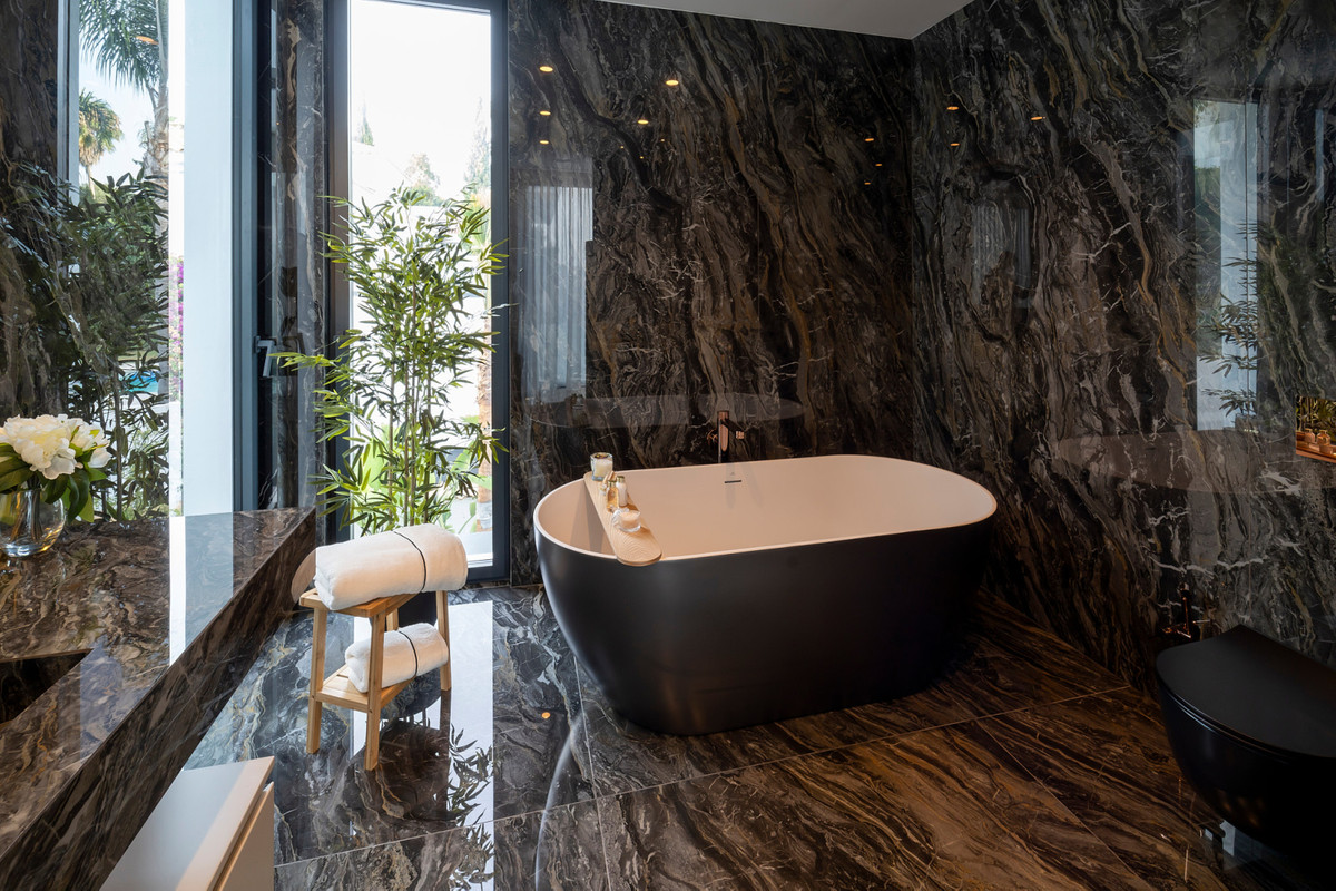 别墅 出售 在 El Paraíso (Benahavís)