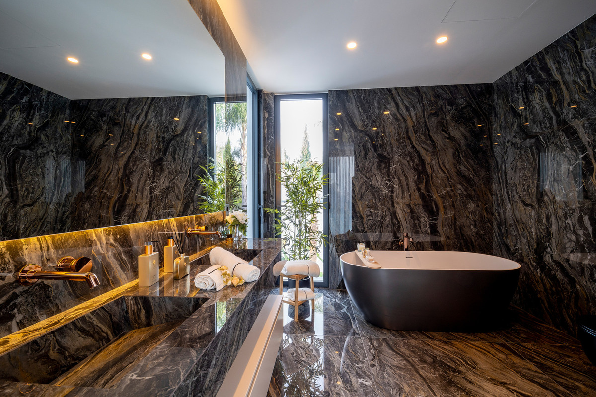 别墅 出售 在 El Paraíso (Benahavís)