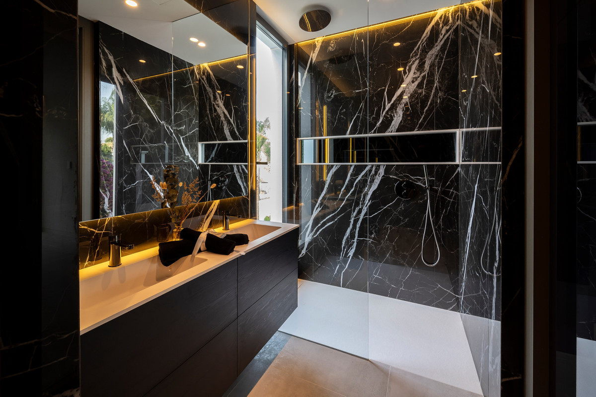 别墅 出售 在 El Paraíso (Benahavís)