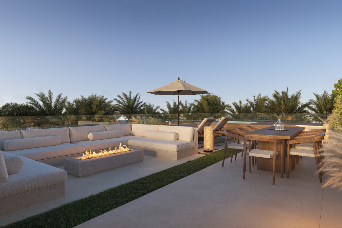 Villa for sale in Estepona