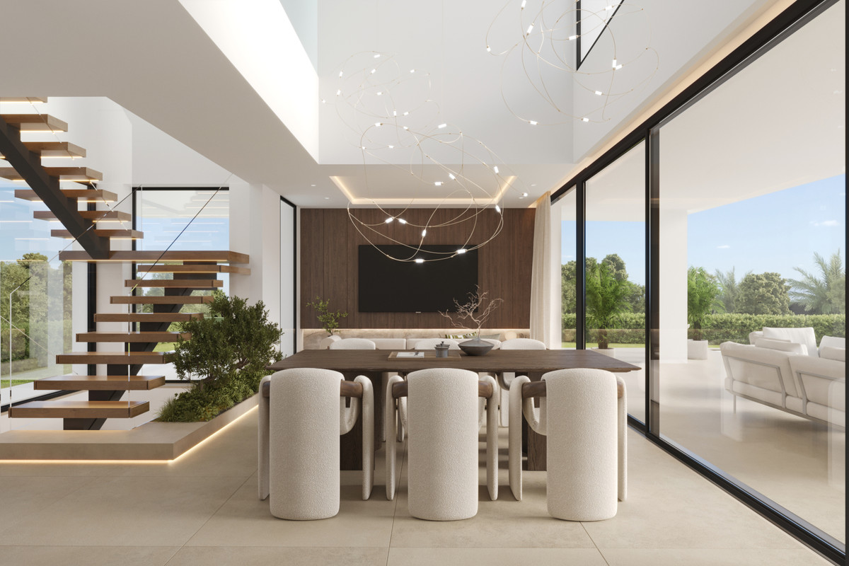 Villa for sale in Estepona