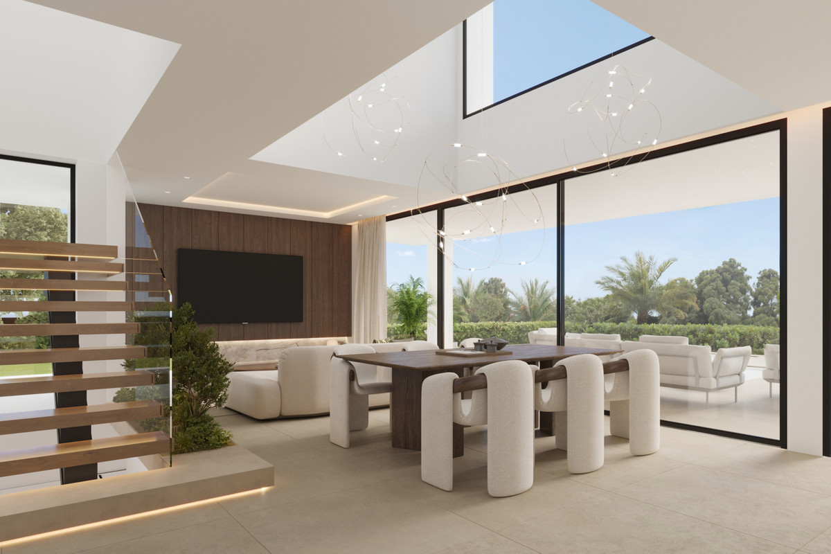 Villa for sale in Estepona