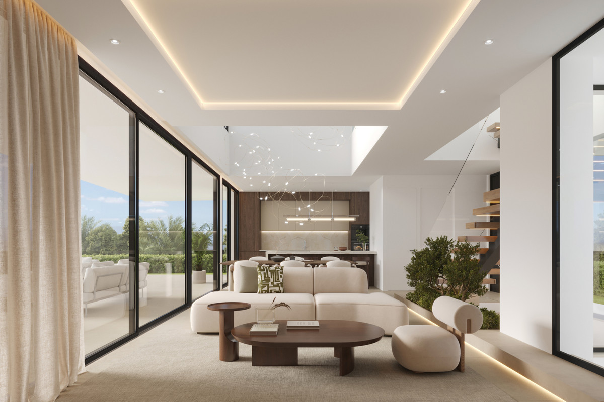 Villa for sale in Estepona