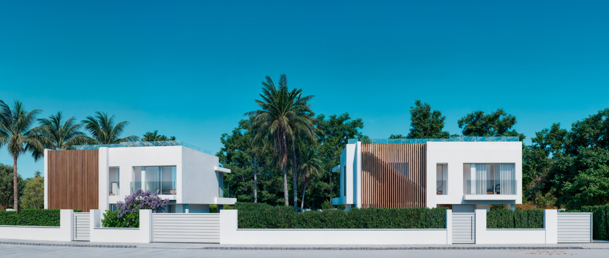 Villa for sale in Estepona