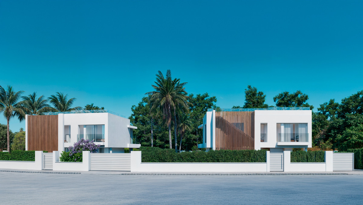 Villa for sale in Estepona