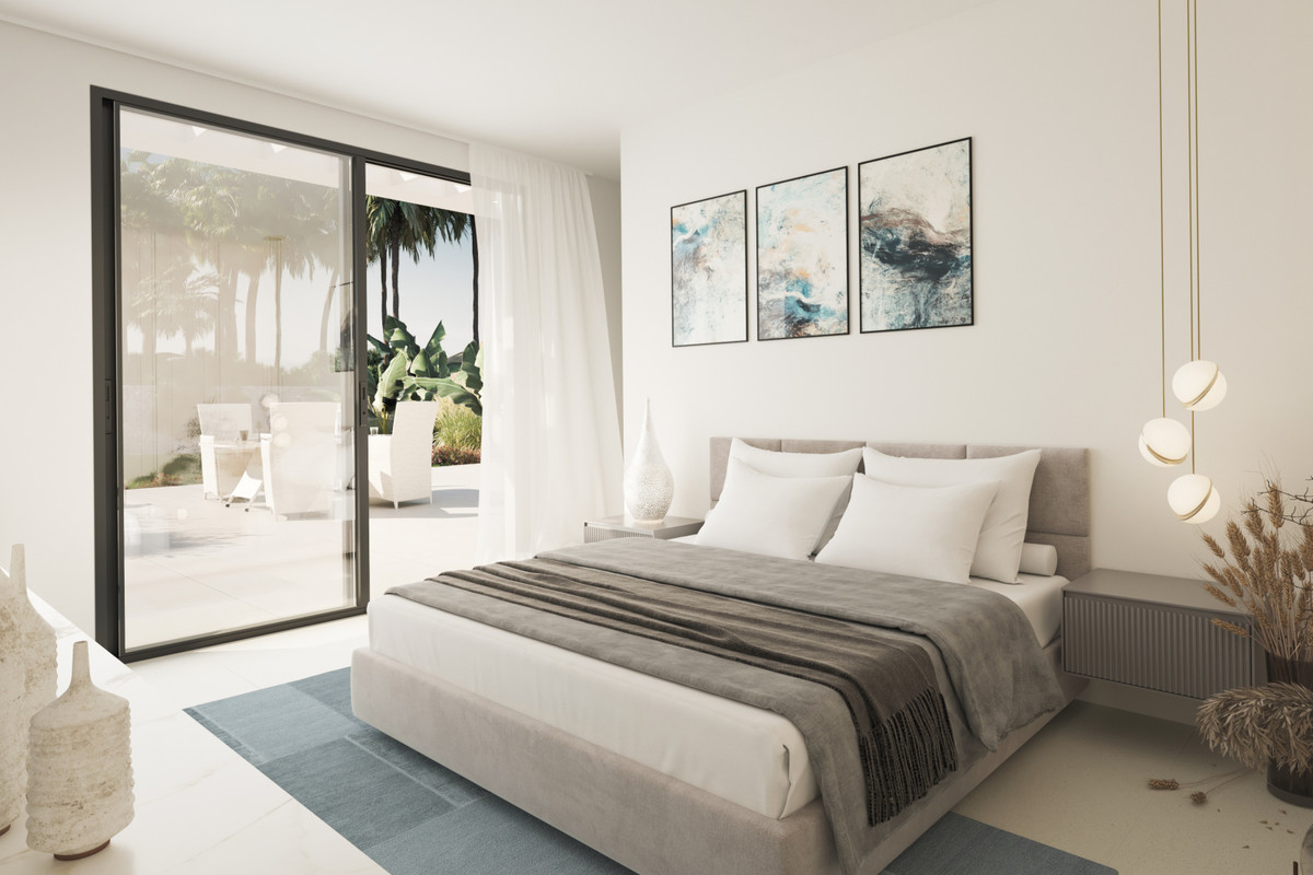 Villa for sale in Estepona