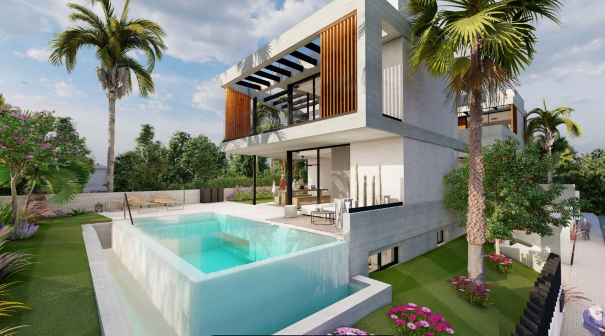 Villa for sale in Nueva Andalucía (Marbella)