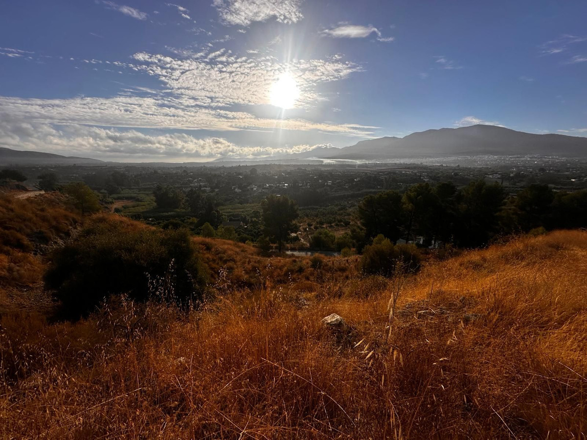 Villa for sale in Alhaurín el Grande