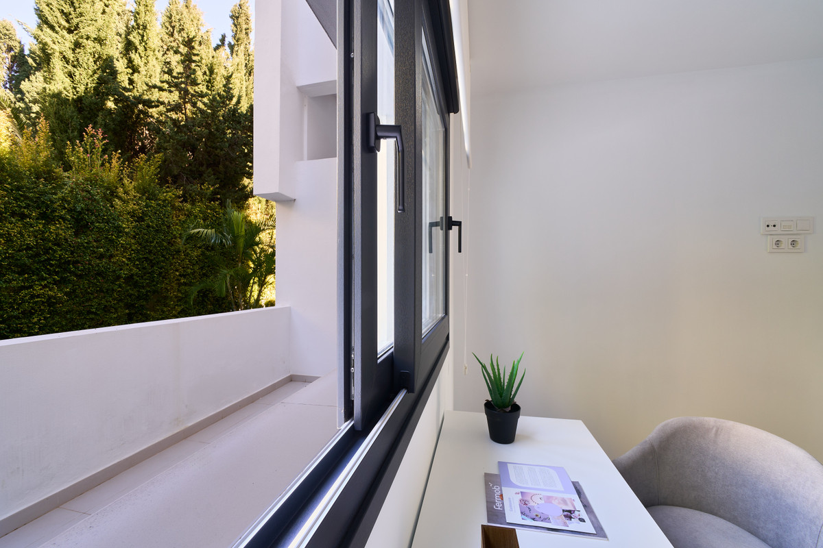 Apartment for sale in Estepona