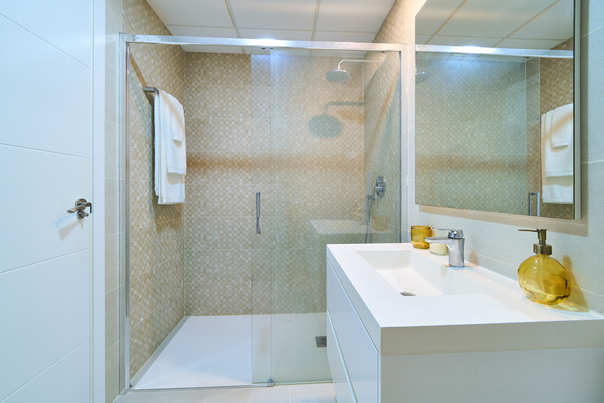 Apartment for sale in Estepona