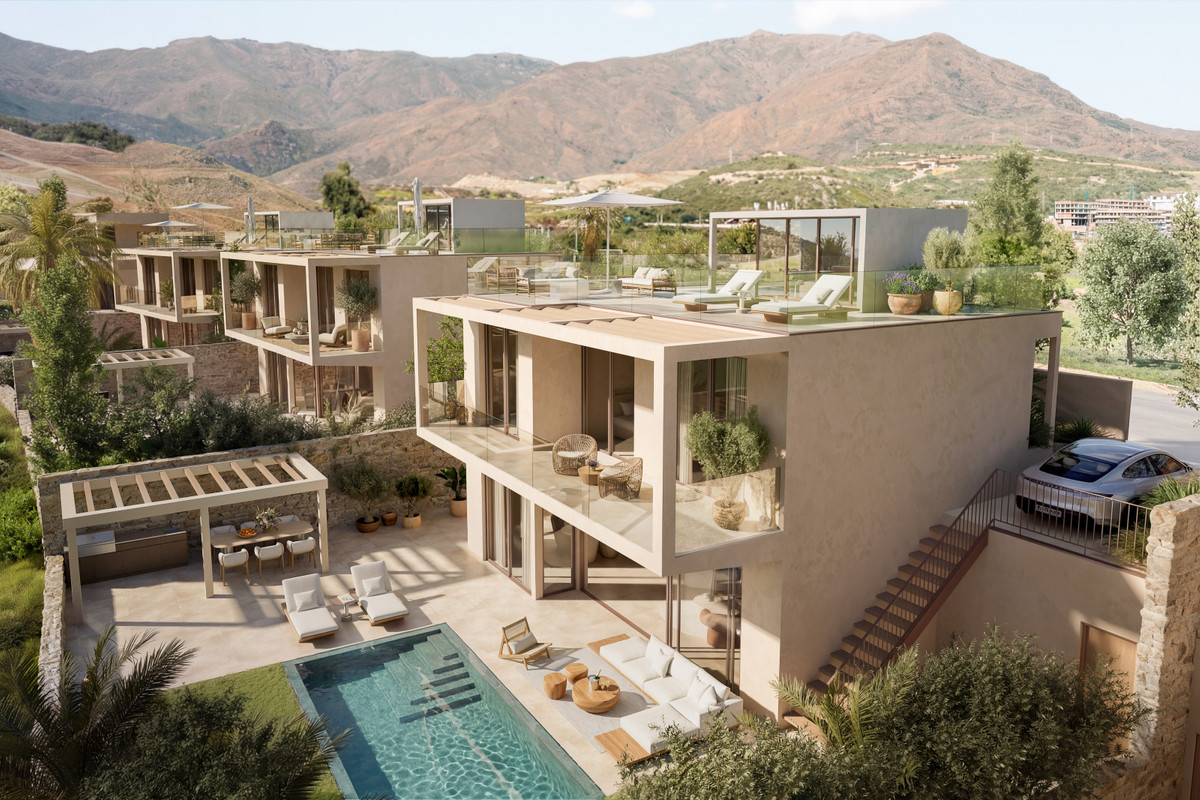 Villa for sale in Nueva Andalucía (Marbella)