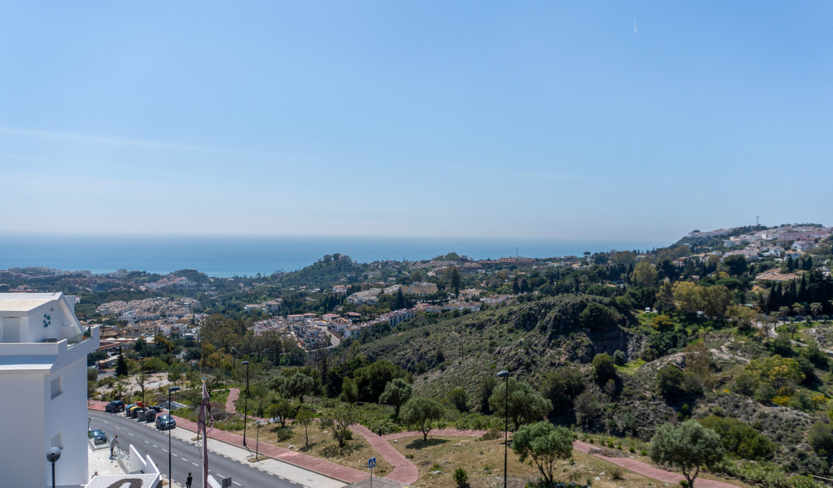 House for sale in Benalmádena