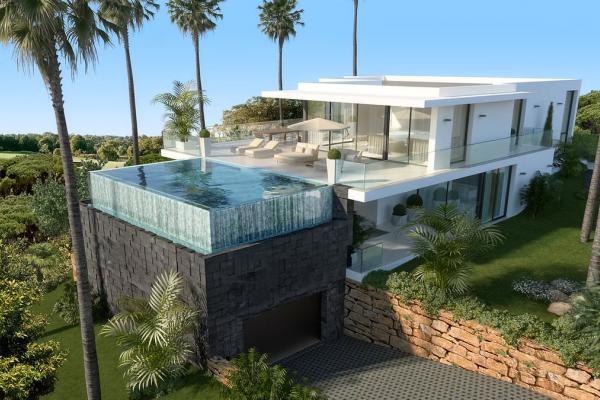 Villa for sale in Cabopino-Artola (Marbella)