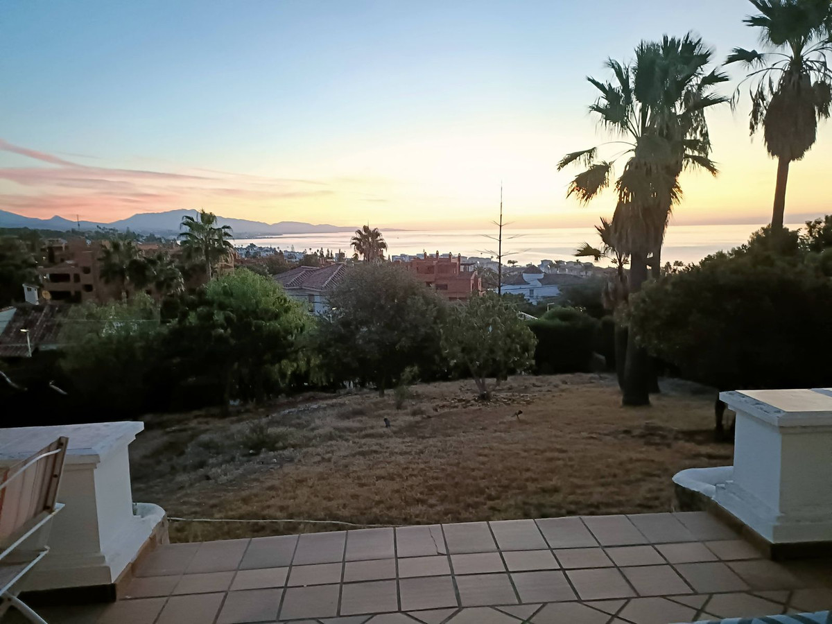 Villa for rent in Estepona