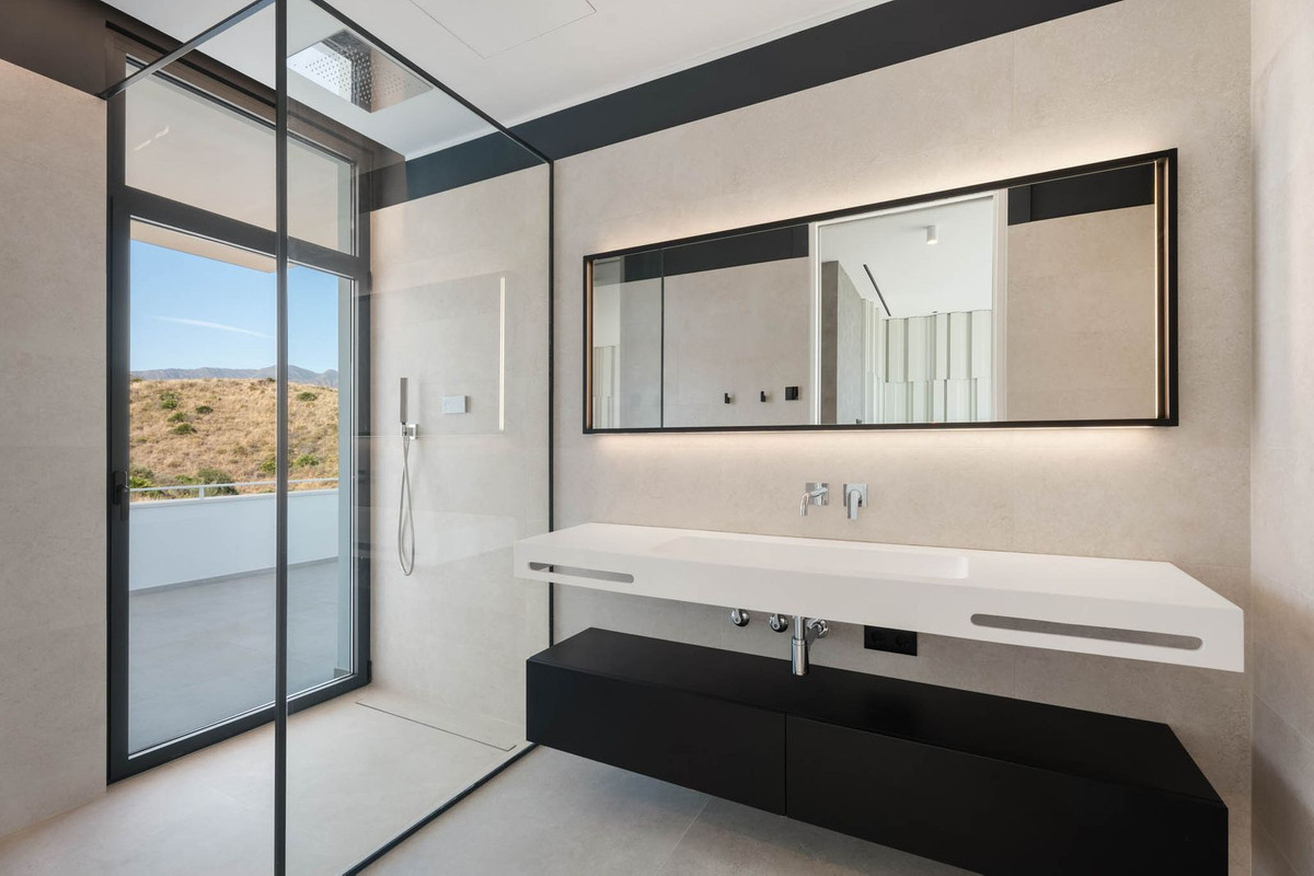 Villa for sale in La Cala de Mijas