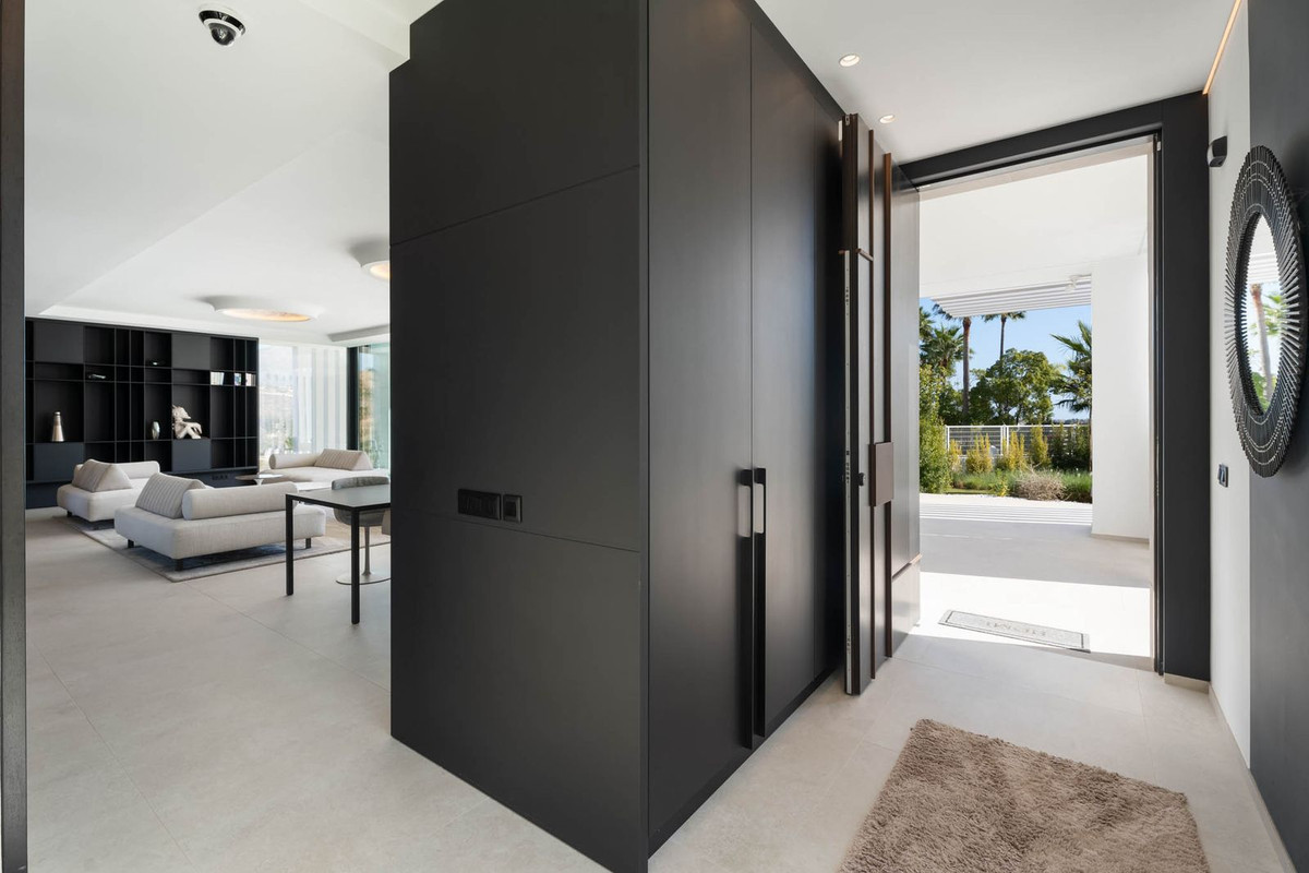Villa for sale in La Cala de Mijas