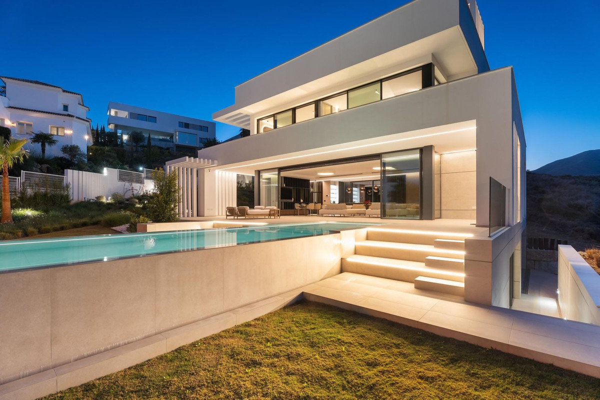 Villa for sale in La Cala de Mijas