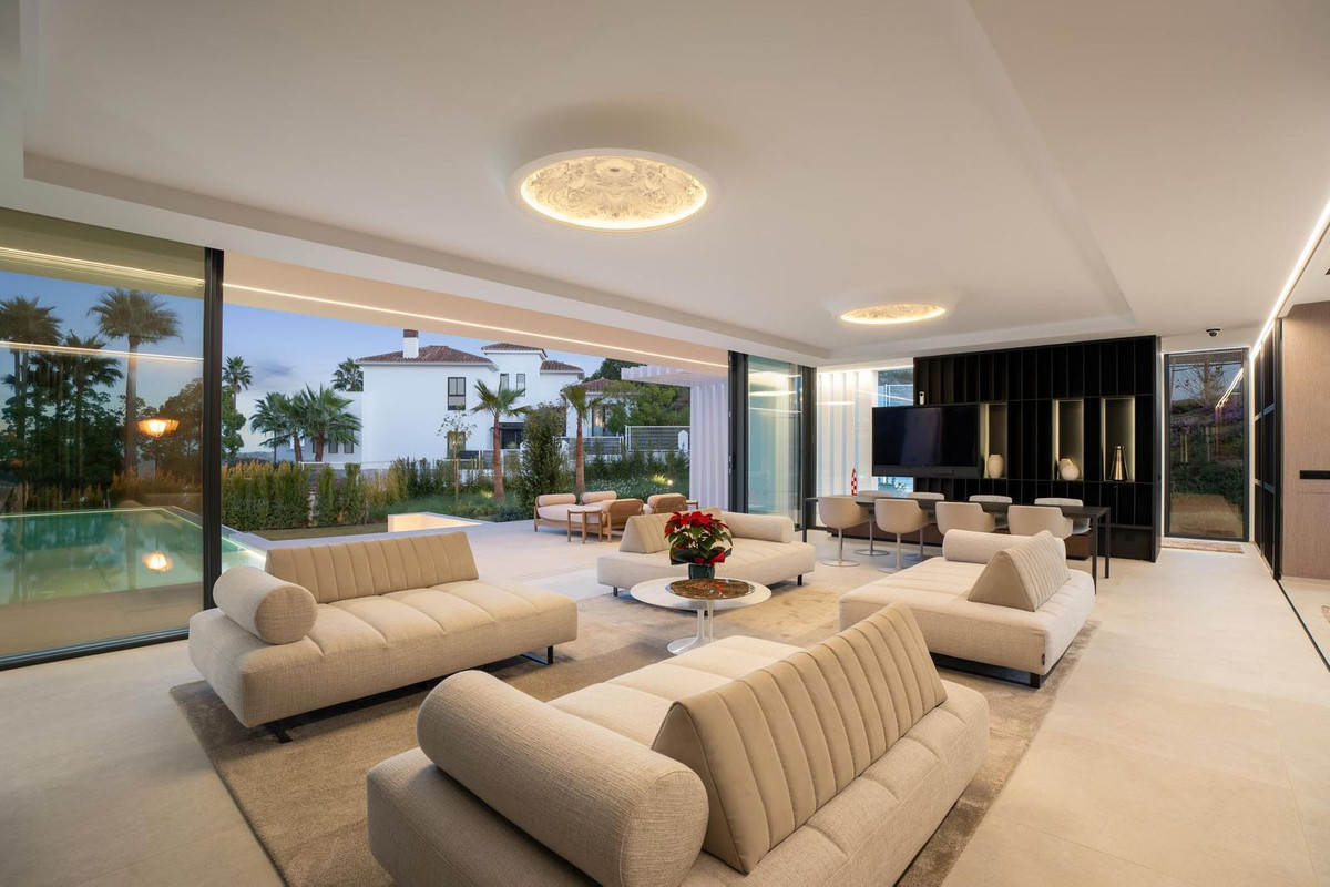Villa for sale in La Cala de Mijas