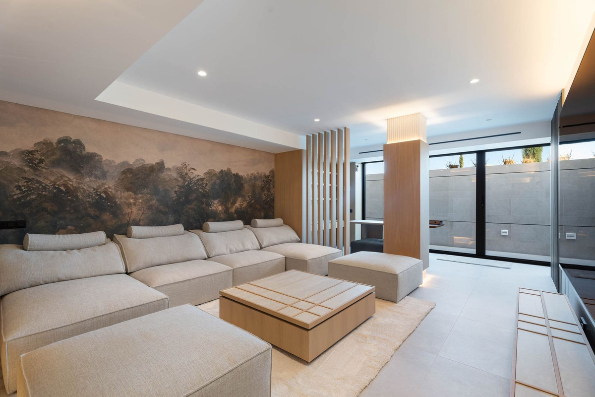 Villa for sale in La Cala de Mijas