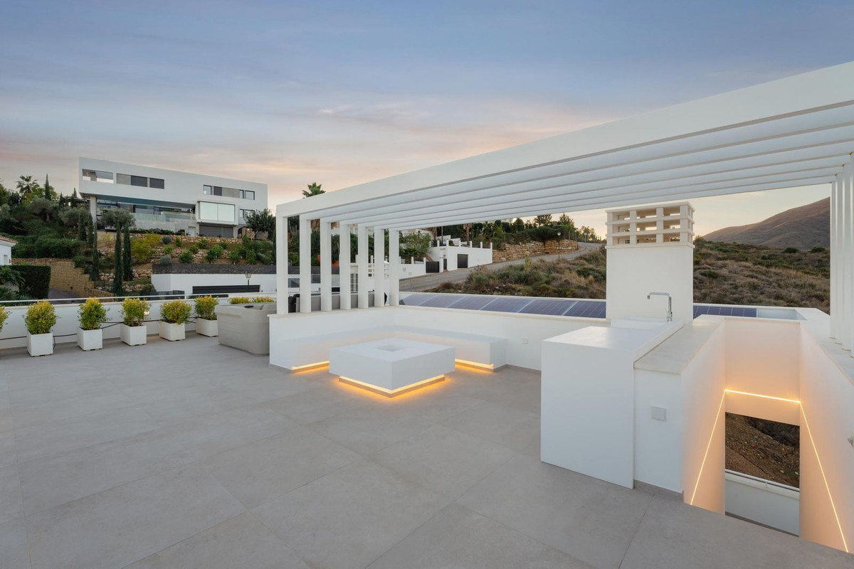 Villa for sale in La Cala de Mijas