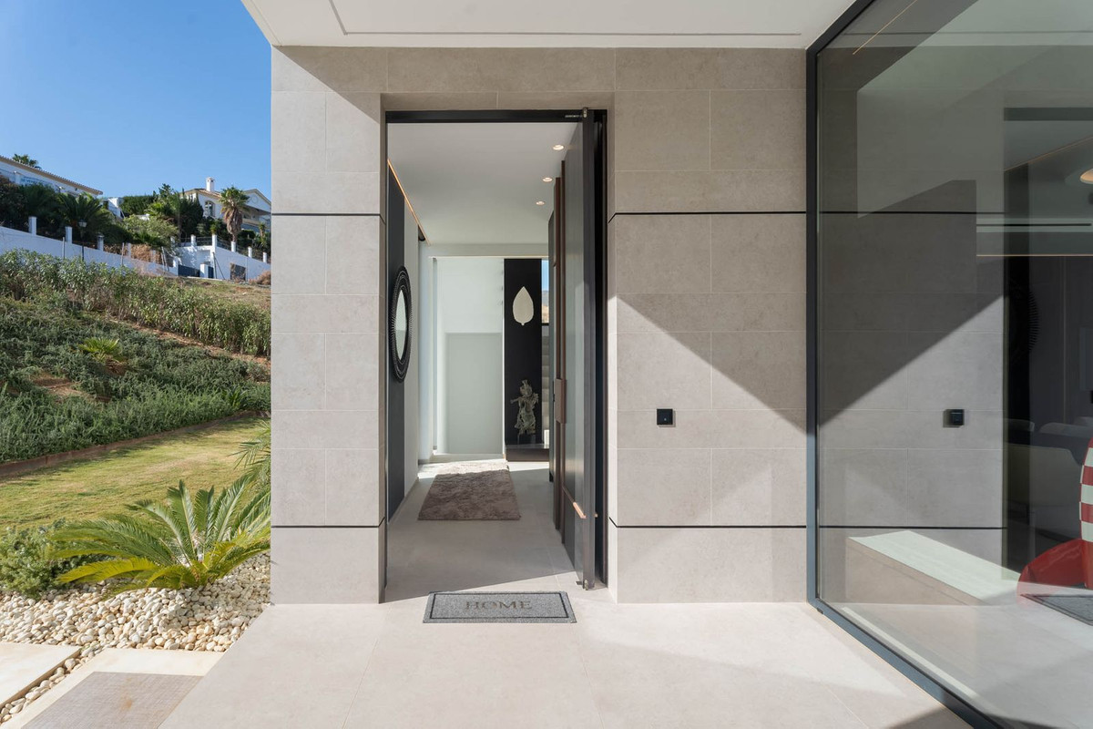 Villa for sale in La Cala de Mijas