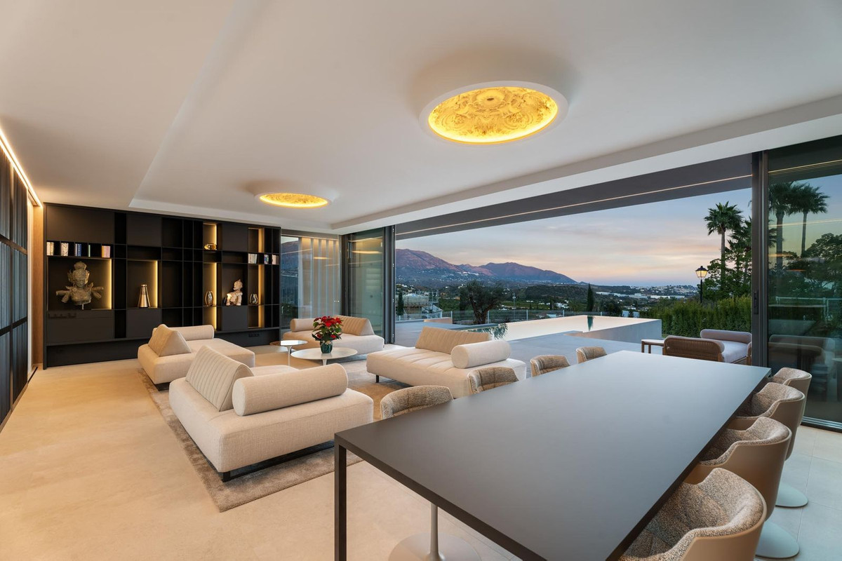 Villa for sale in La Cala de Mijas