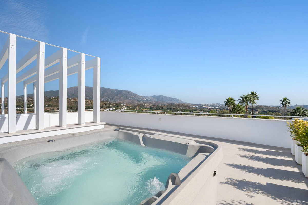 Villa for sale in La Cala de Mijas