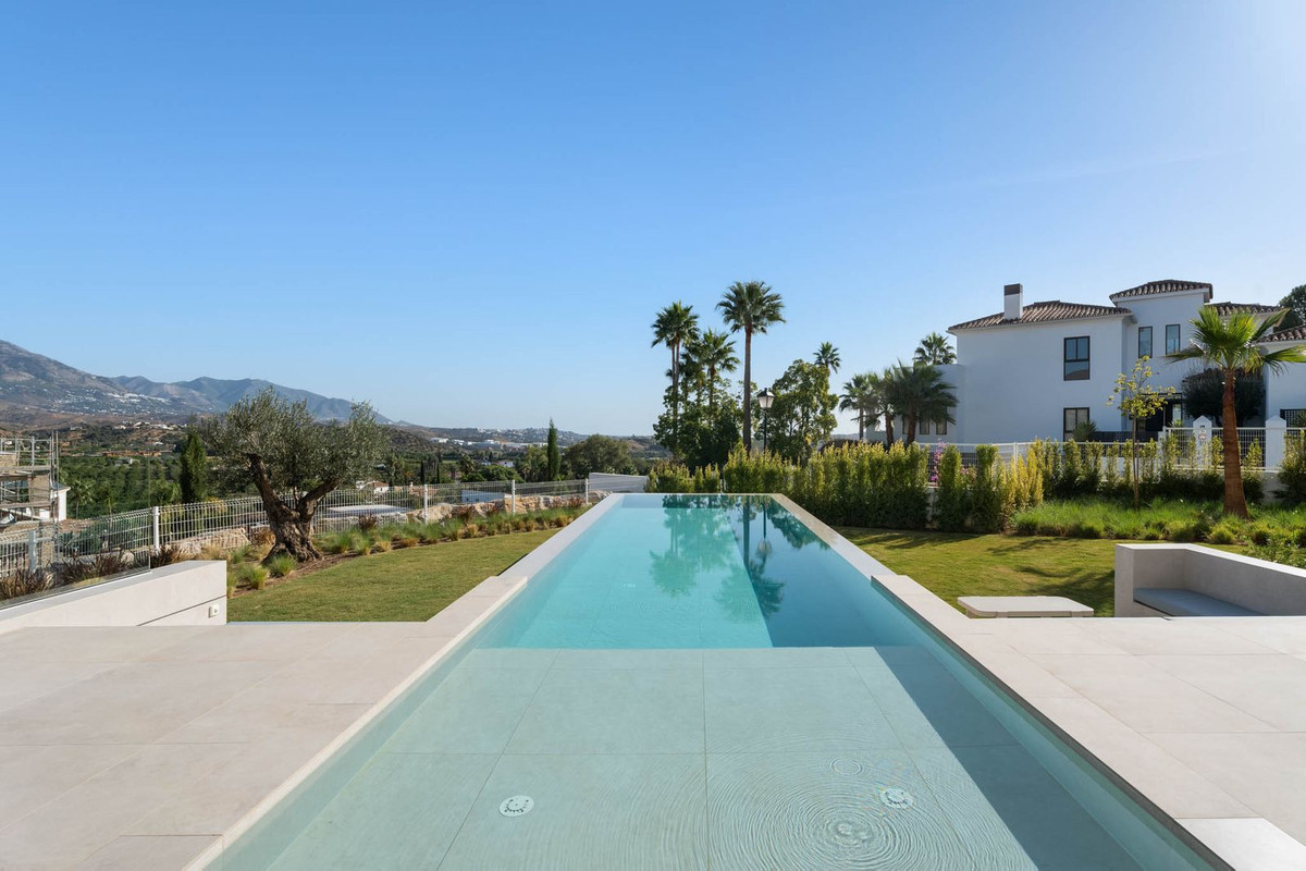 Villa for sale in La Cala de Mijas